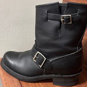 Frye Black Leather Engineer Boots Buckle Moto Biker Ankle Boots Women's Sz 6